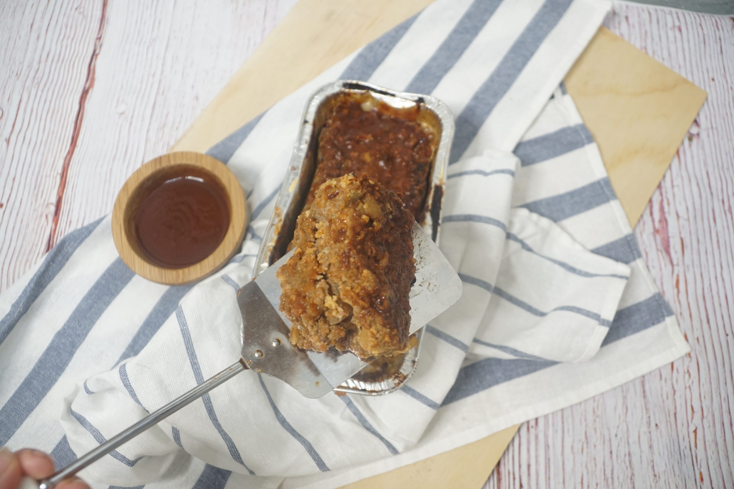 Learning how to make meatloaf from scratch is a wonderful dinner idea that is perfect dinner option that is tasty and easy.
