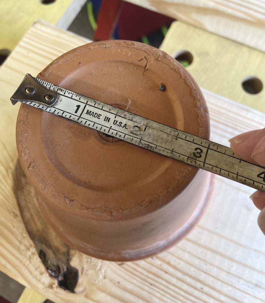 measuring a terra cotta pot