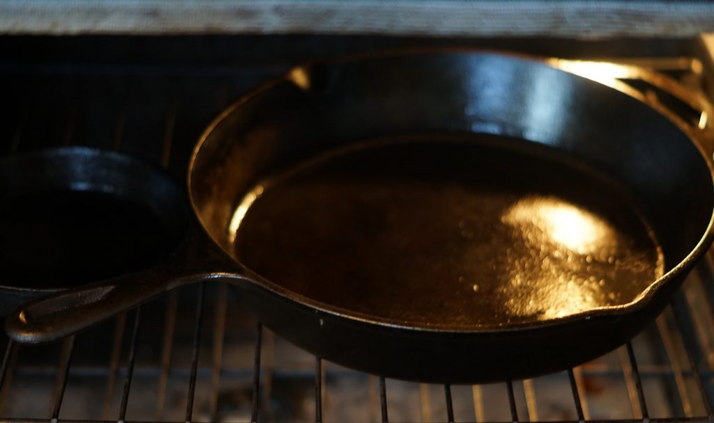 seasoning a cast iron skillet in the oven